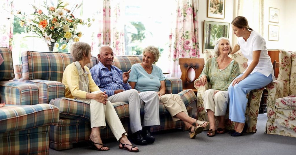 Couhousing senior